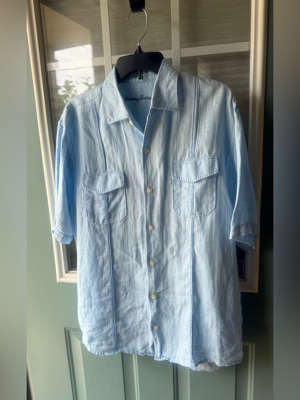 Tommy Bahama Men’s Medium 100% Linen Camp Shirt Blue Embroidered Short Sleeve